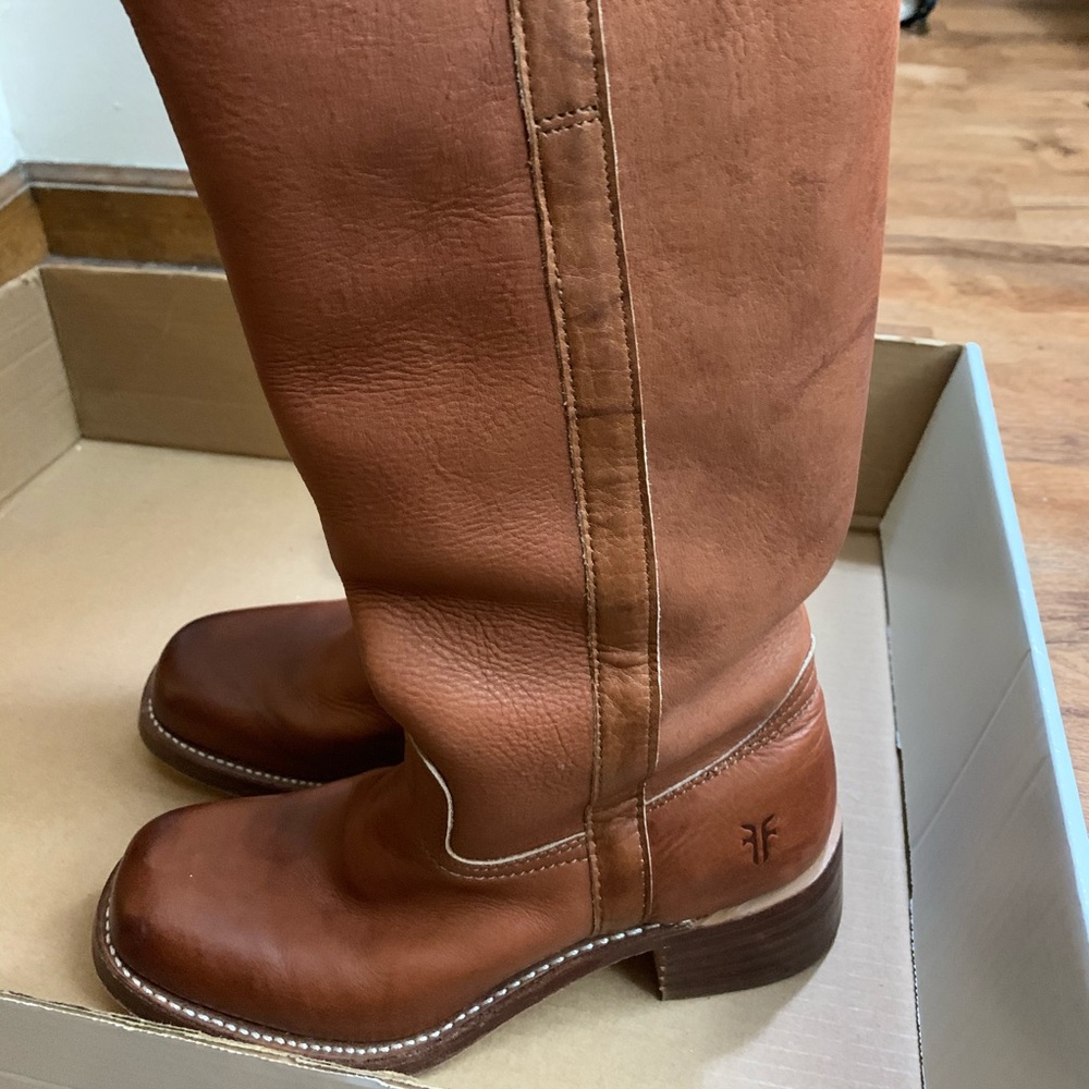 Size 8 FRYE over the knee boots. COMES WITHOUT BOX